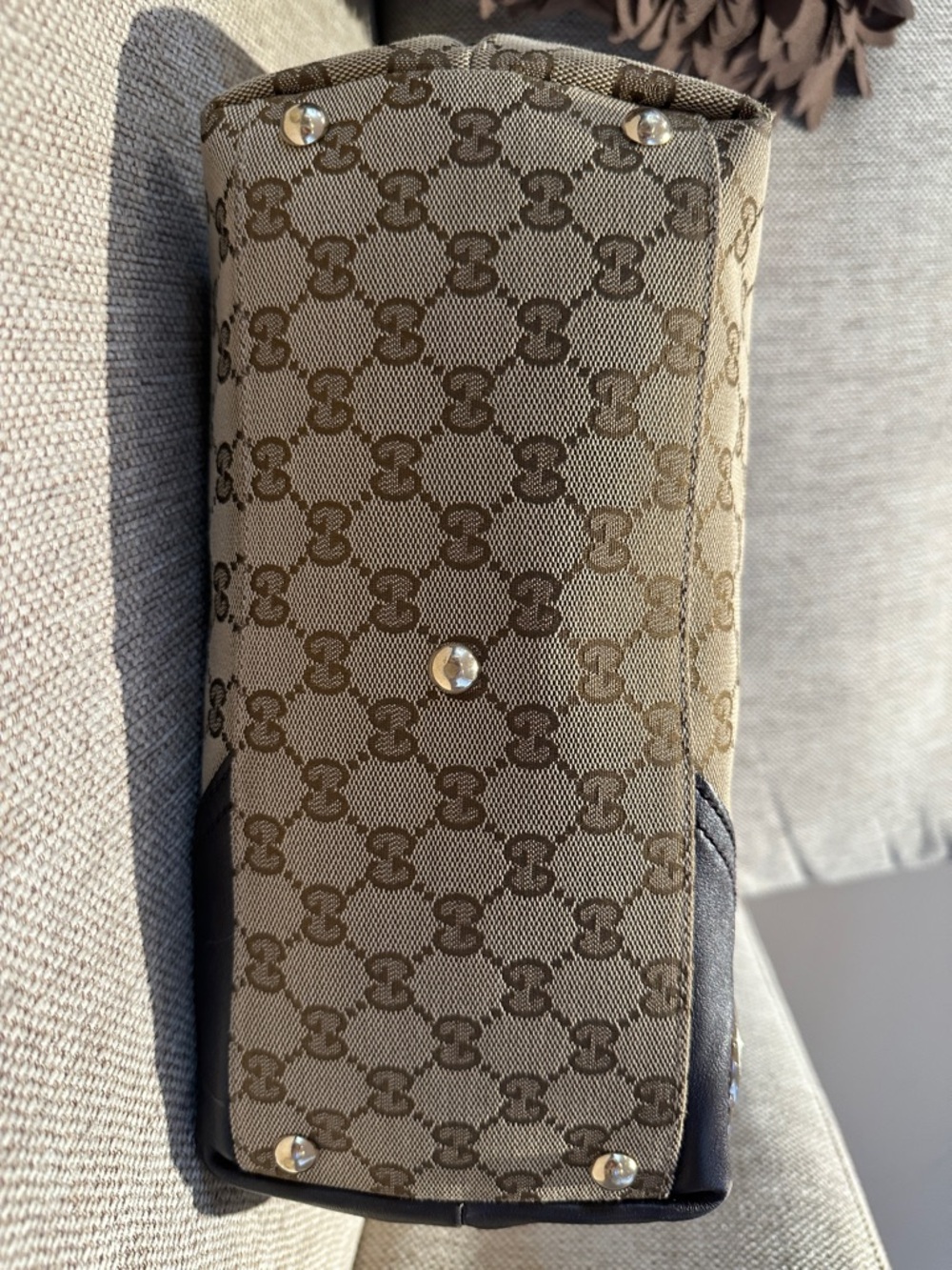SOLD🤍Gucci Tote - Picture 4 of 7
